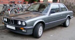 BMW-320i-E30
