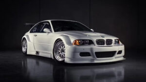BMW-M3-GTR-Street-E46-homologation