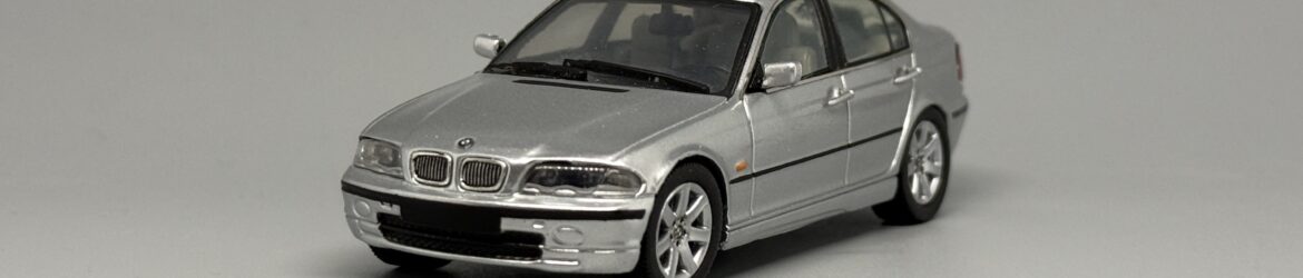 BMW 318i (E46)_1